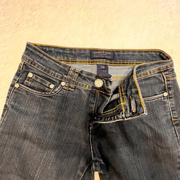 Romeo & Juliet Couture Premium Straight Leg Dark Wash Denim Jeans Size 28 - Picture 4 of 8
